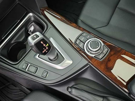 BMW 3-Series — photo 08