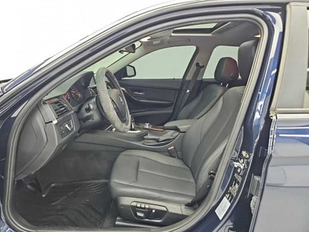 BMW 3-Series — photo 11
