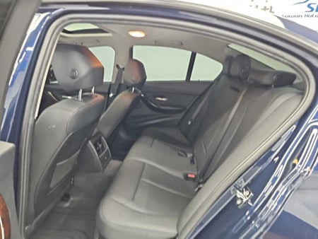 BMW 3-Series — photo 12