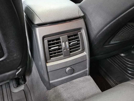 BMW 3-Series — photo 13