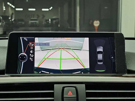 BMW 3-Series — photo 16