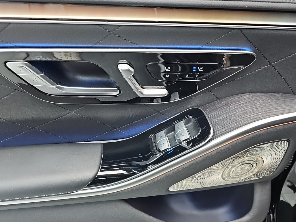 Mercedes-Benz S-Class — photo 13