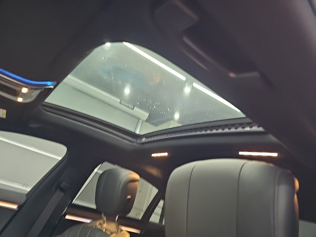 Mercedes-Benz S-Class — photo 15
