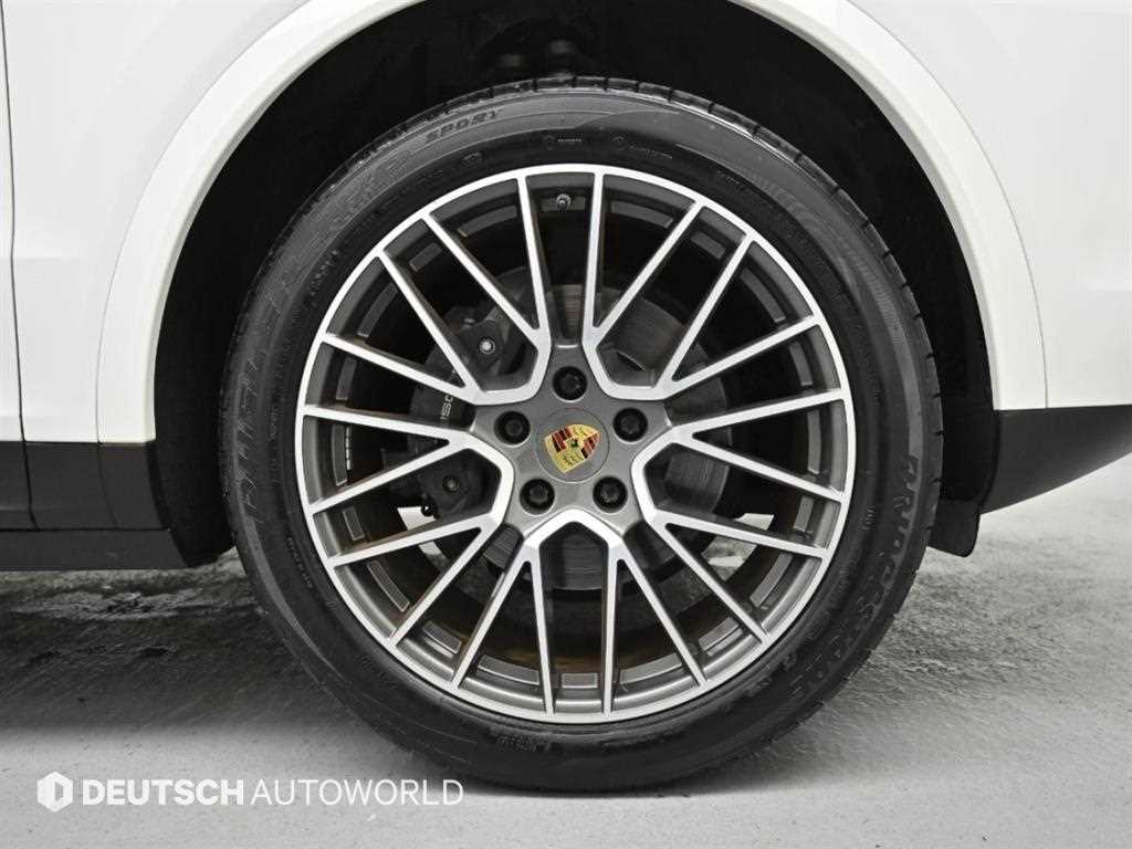 Porsche Cayenne — photo 06