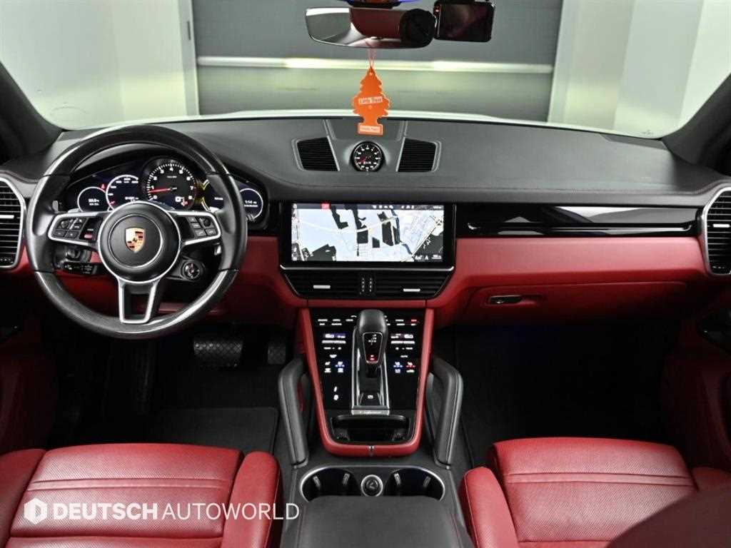Porsche Cayenne — photo 08