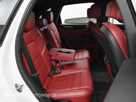 Porsche Cayenne — photo 13