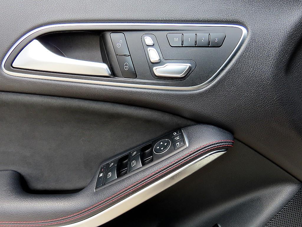 Mercedes-Benz CLA-Class — photo 11