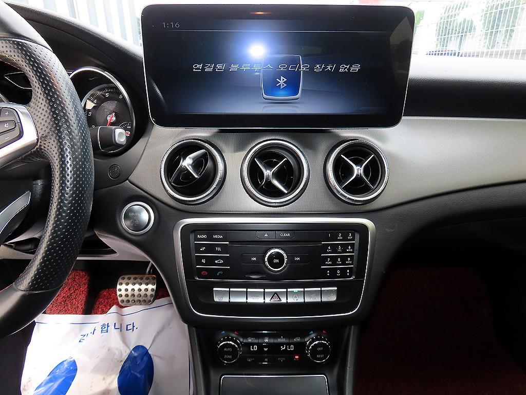 Mercedes-Benz CLA-Class — photo 12