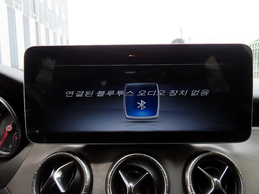 Mercedes-Benz CLA-Class — photo 13