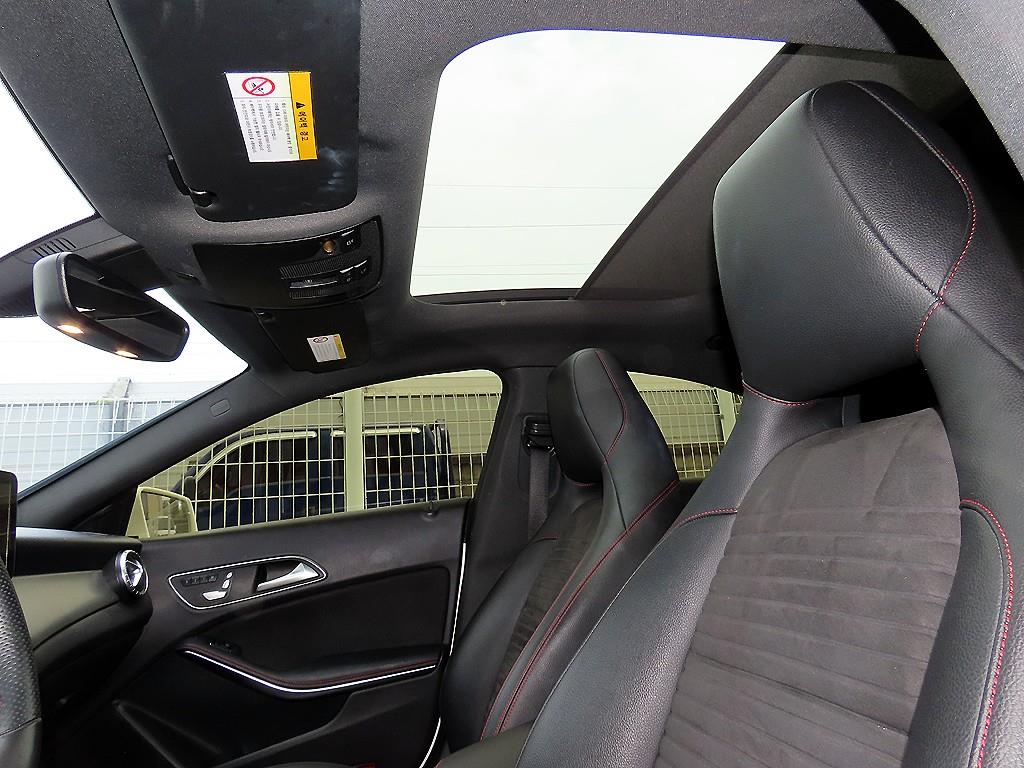 Mercedes-Benz CLA-Class — photo 17