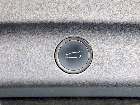 Tesla Model Y — photo 15