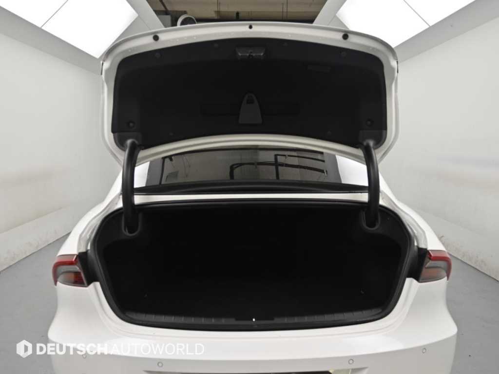 Hyundai Grandeur — photo 19