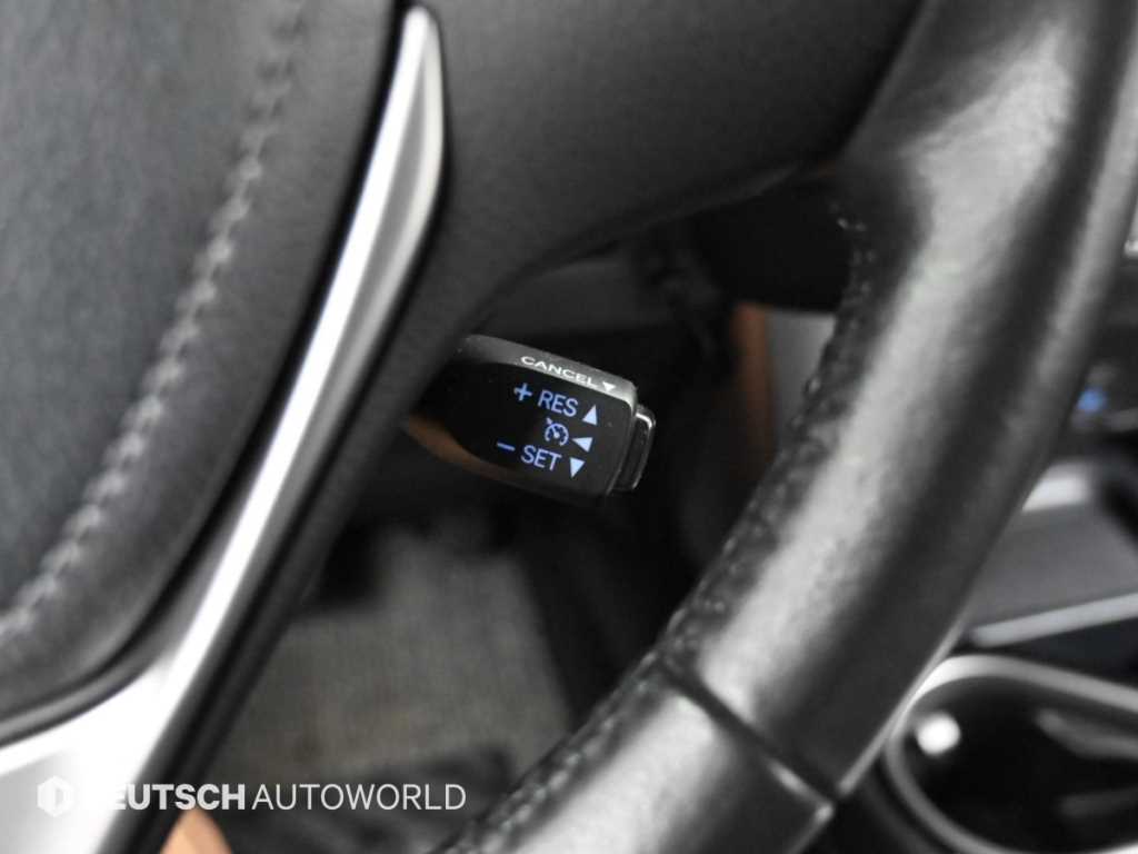 Toyota RAV4 — photo 17