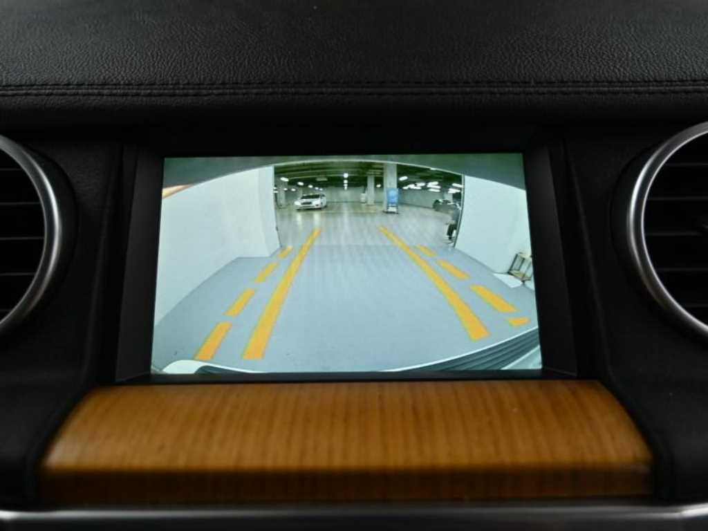 Land Rover Discovery — photo 15