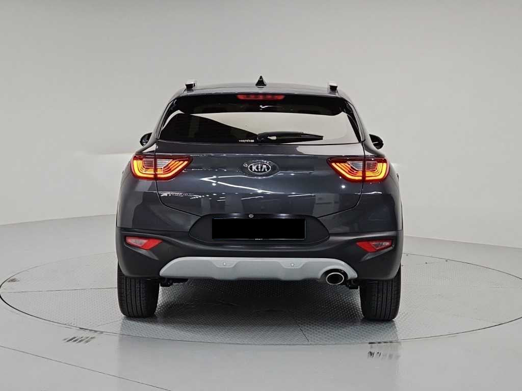 Kia Stonic — photo 03