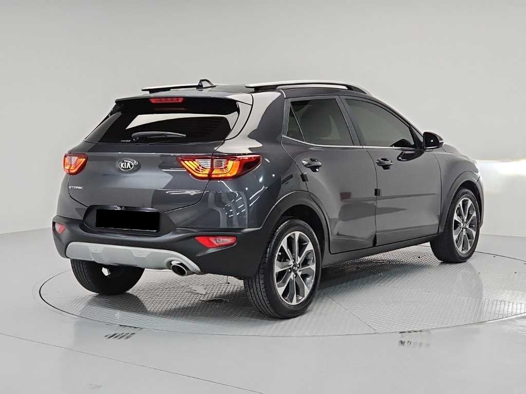 Kia Stonic — photo 04