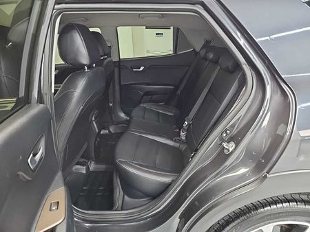 Kia Stonic — photo 12