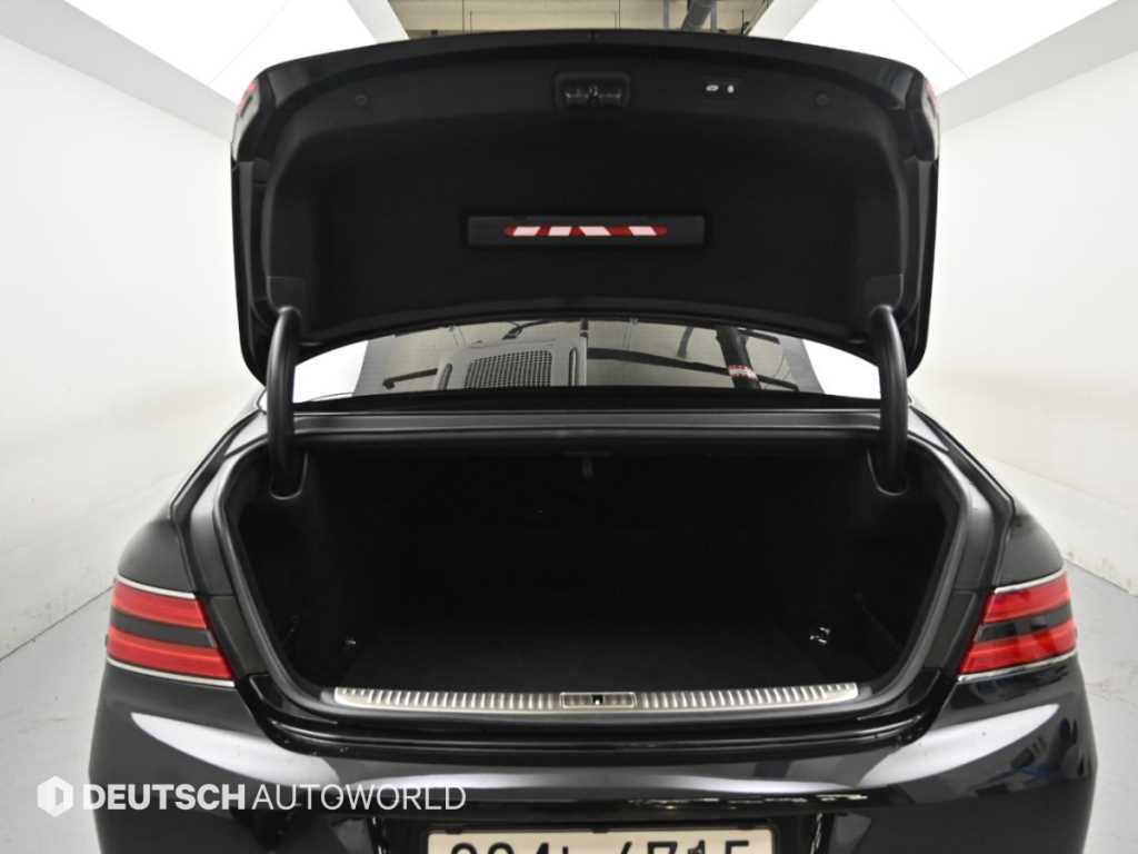 Genesis G90 — photo 19