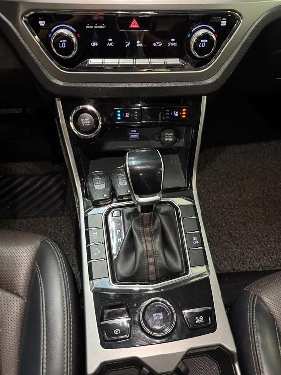 KGM KORANDO — photo 14
