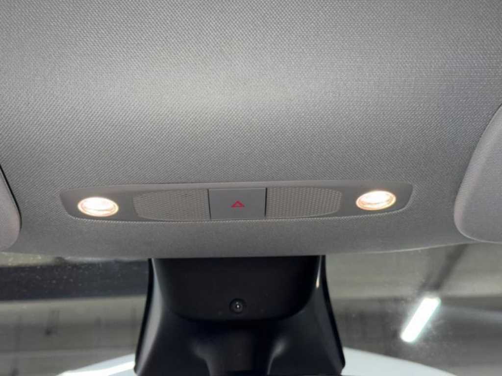 Tesla Model Y — photo 16