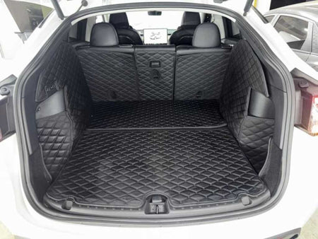 Tesla Model Y — photo 17