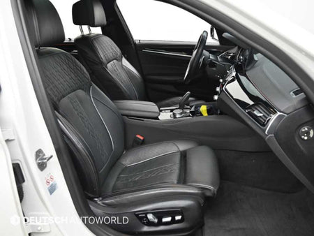 BMW 5-Series — photo 10