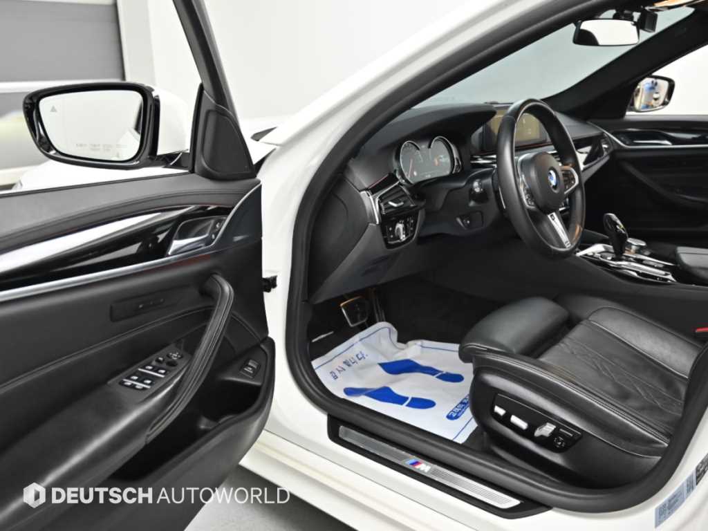 BMW 5-Series — photo 11