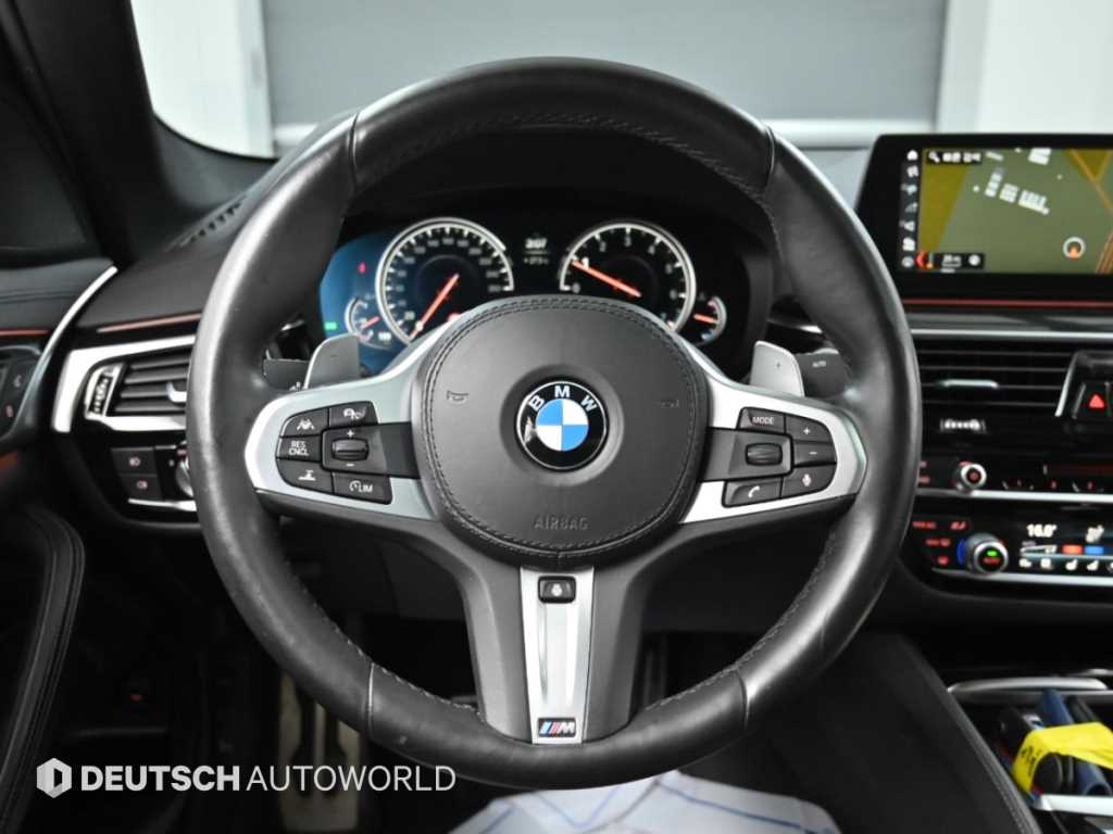 BMW 5-Series — photo 13