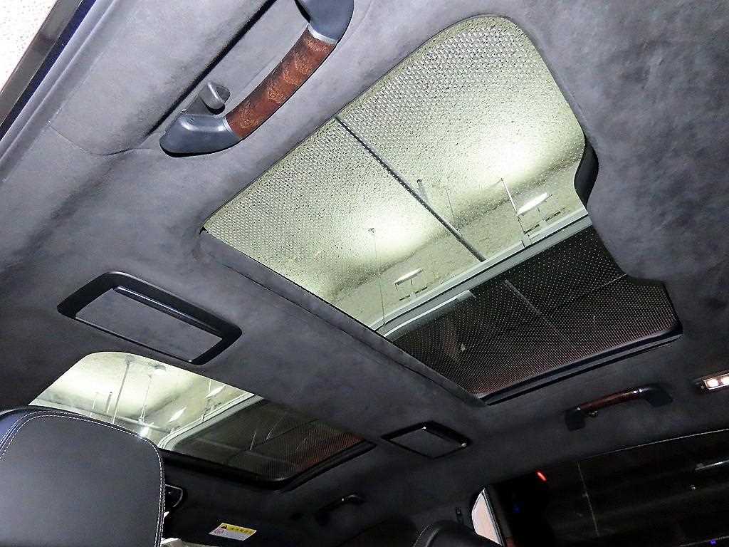 BMW 7-Series — photo 15