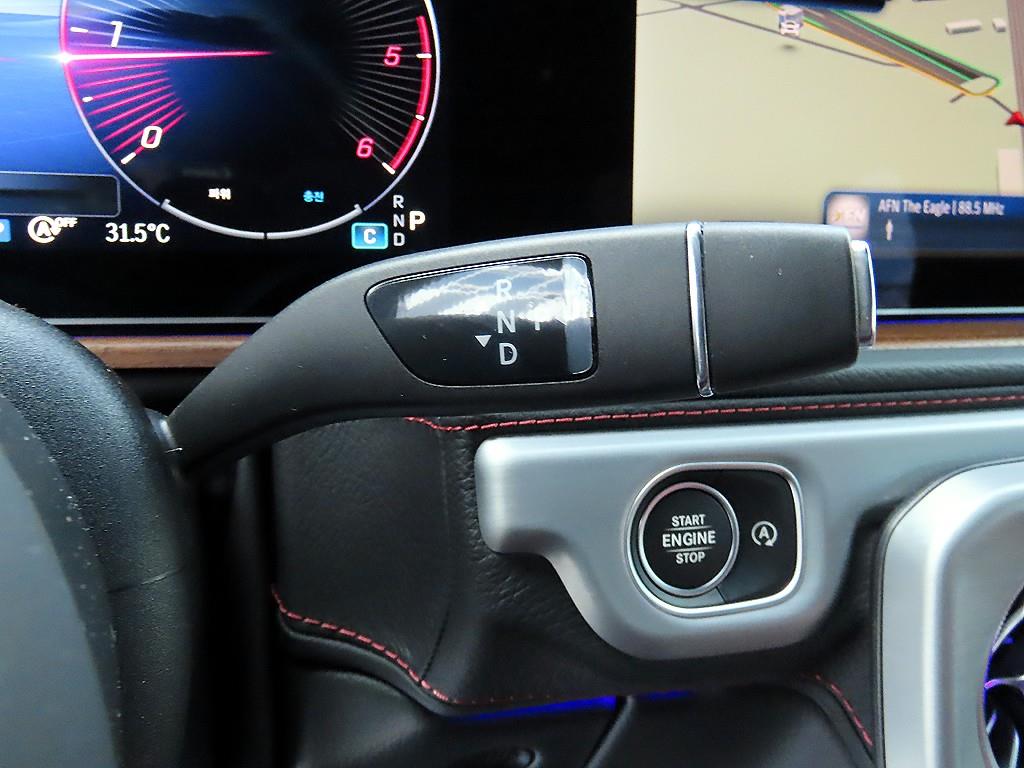 Mercedes-Benz G-Class — photo 10