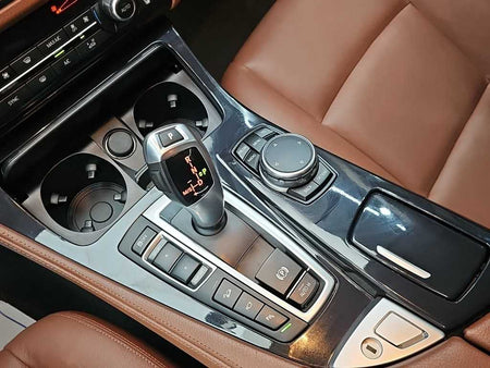 BMW 5-Series — photo 08