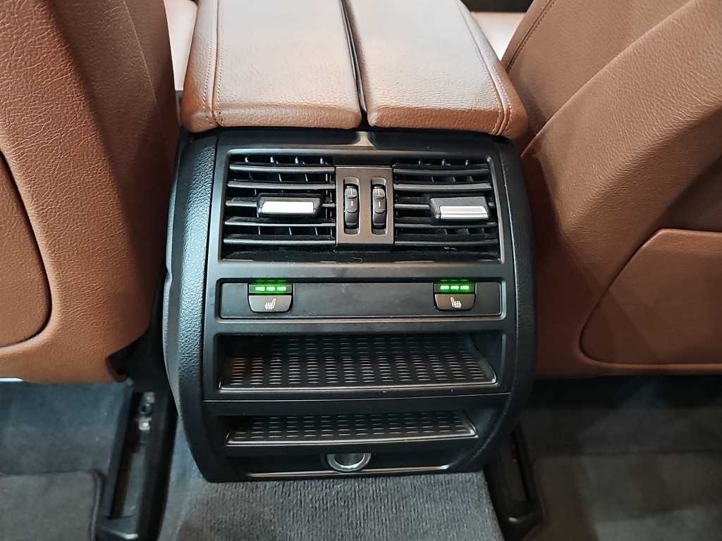 BMW 5-Series — photo 13