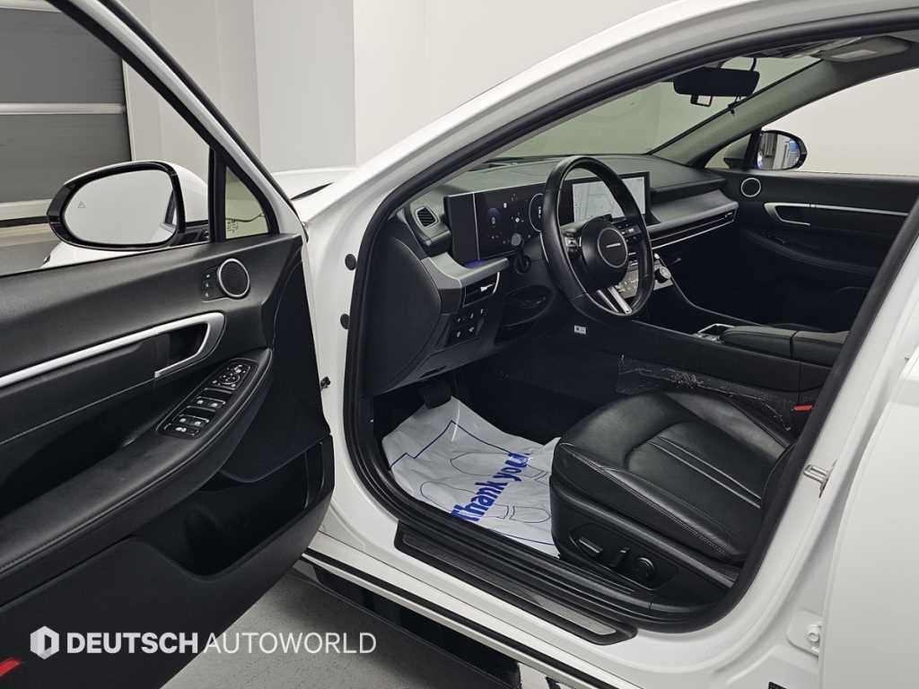 Hyundai Sonata — photo 11