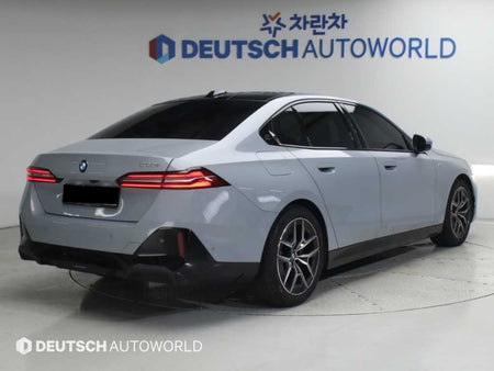 BMW 5-Series — photo 02