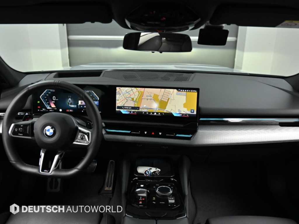 BMW 5-Series — photo 07