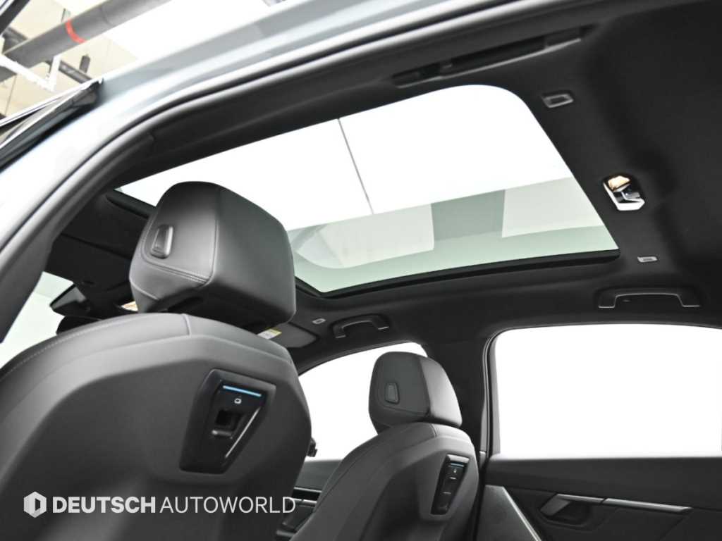 BMW 5-Series — photo 18
