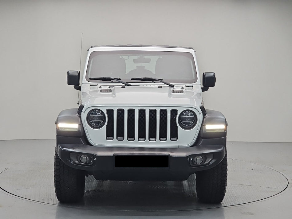 Jeep Wrangler — photo 02