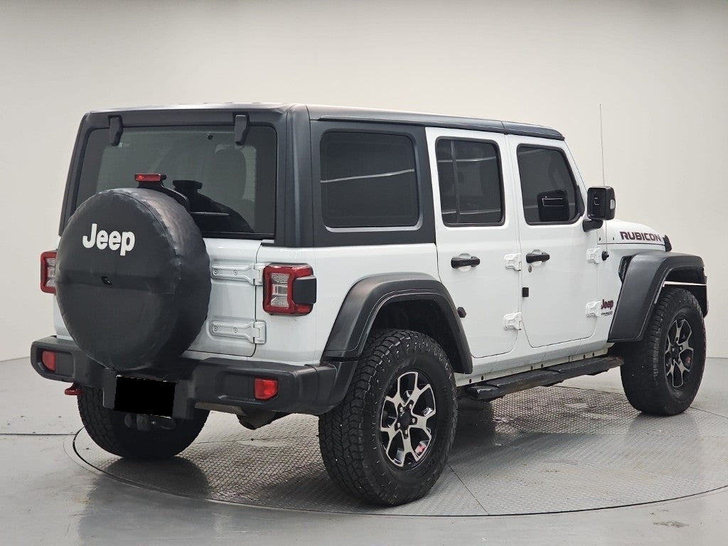 Jeep Wrangler — photo 04