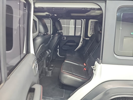 Jeep Wrangler — photo 12
