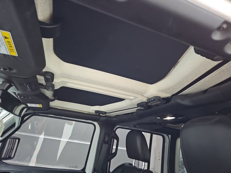 Jeep Wrangler — photo 14
