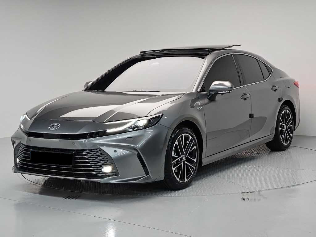 Toyota Camry — photo 01