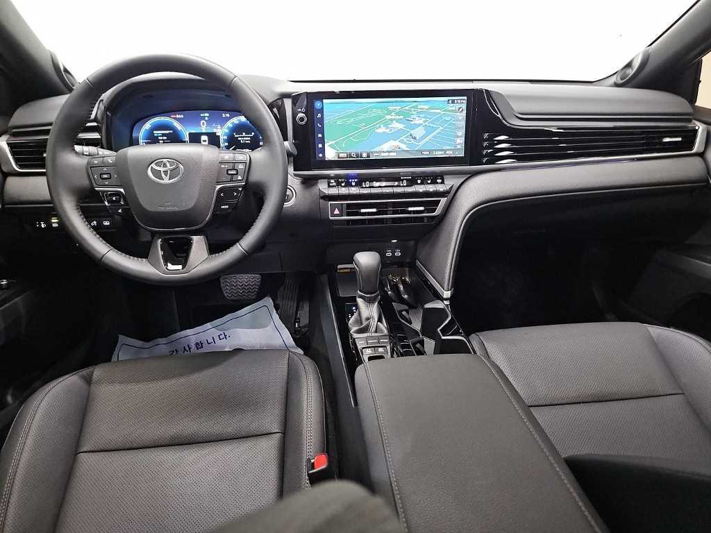 Toyota Camry — photo 07