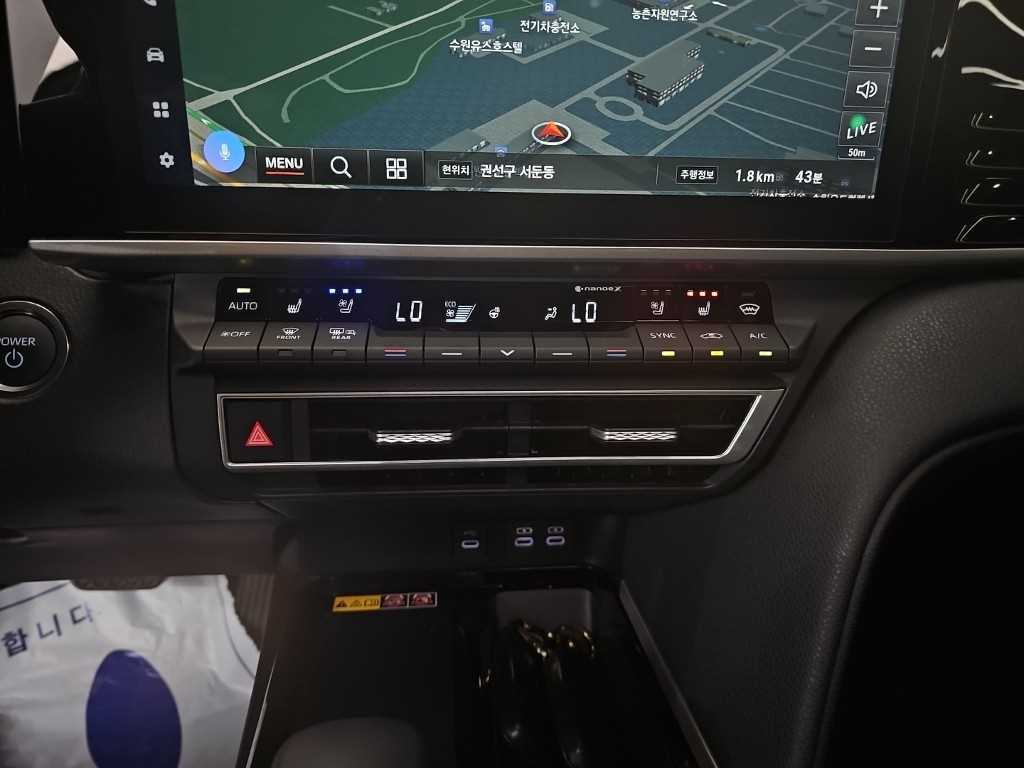 Toyota Camry — photo 10