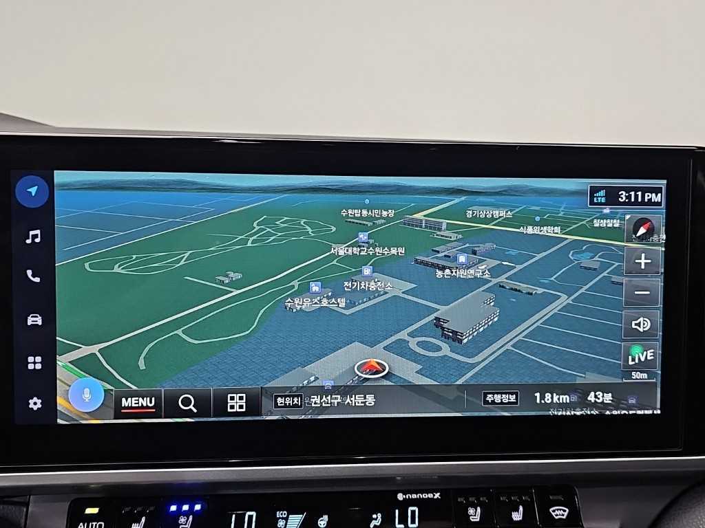 Toyota Camry — photo 16