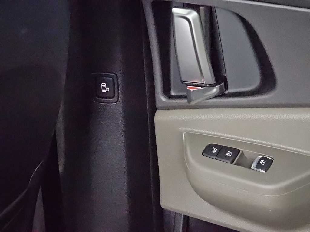 Kia Carnival — photo 14