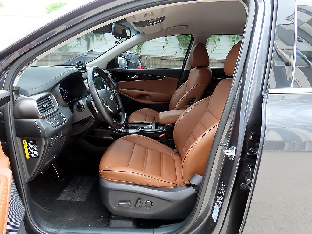 Kia Sorento — photo 05