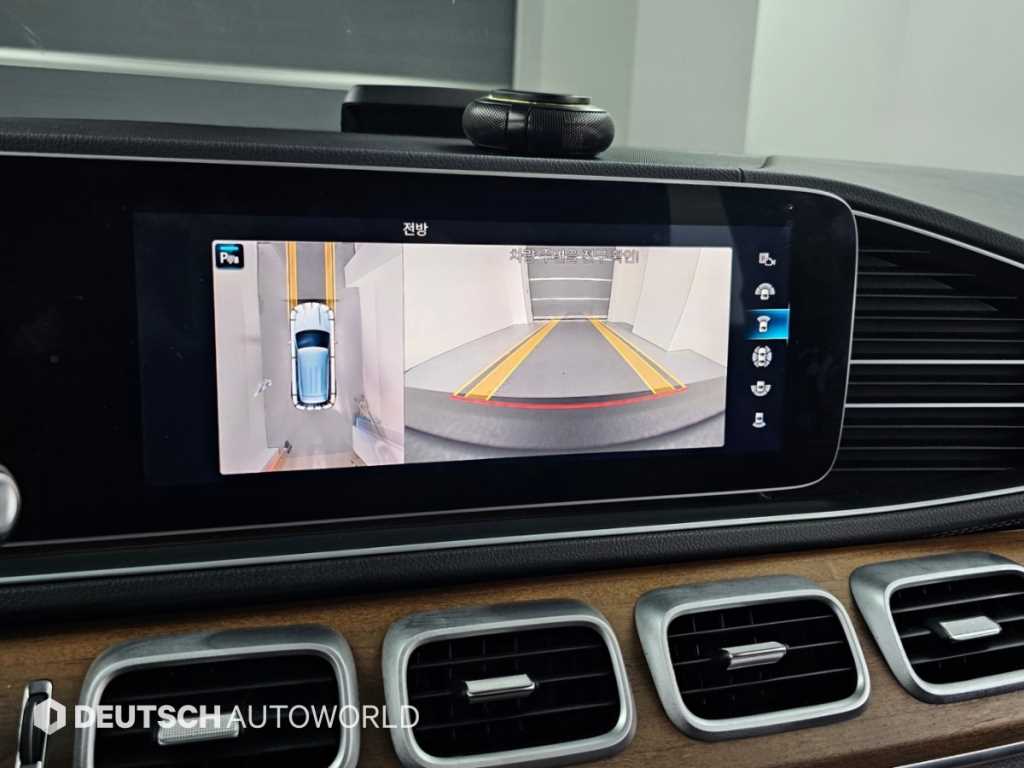 Mercedes-Benz GLE-Class — photo 15