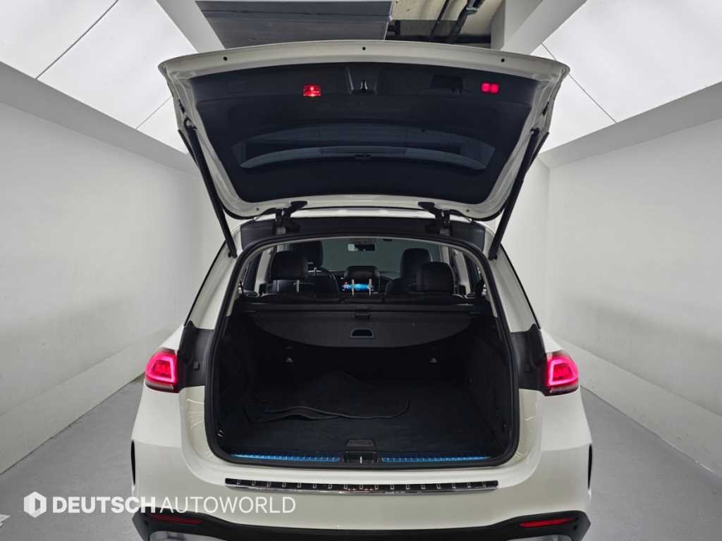 Mercedes-Benz GLE-Class — photo 19