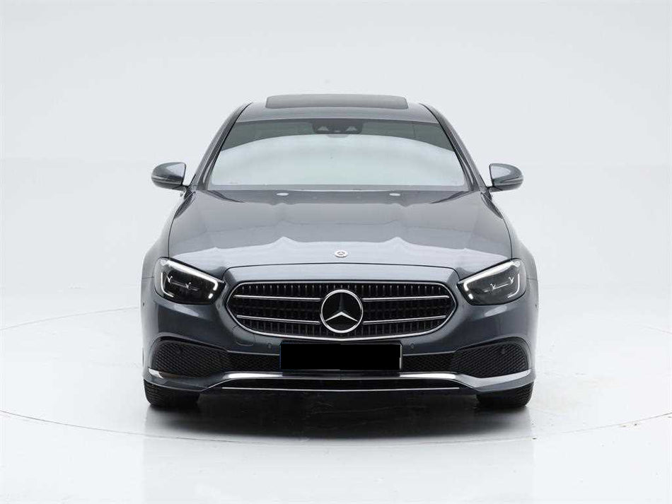 Mercedes-Benz E-Class — photo 02