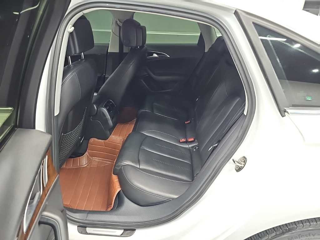 Audi A6 — photo 12